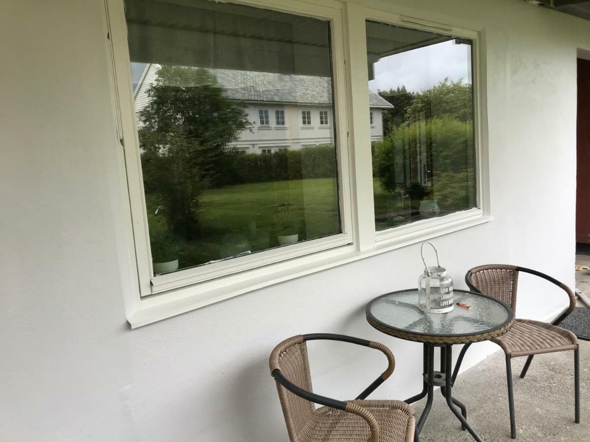 Ola Bua Near The Atlantic Road Apartment Lyngstad Exterior photo