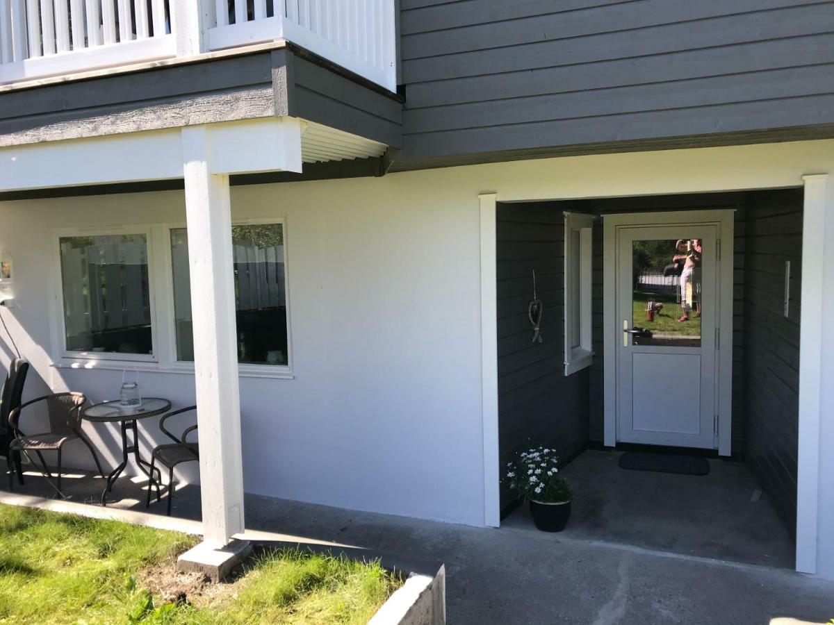 Ola Bua Near The Atlantic Road Apartment Lyngstad Exterior photo