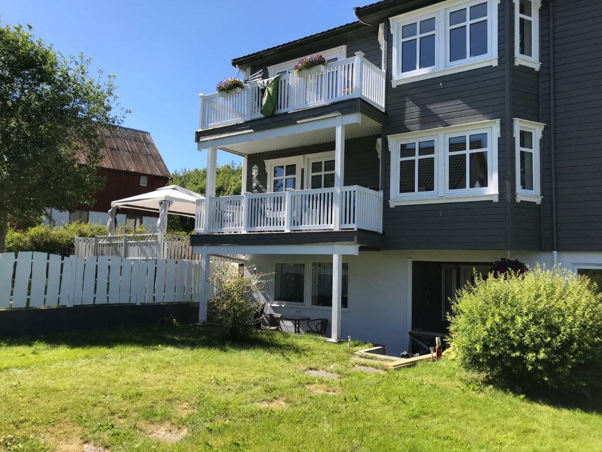 Ola Bua Near The Atlantic Road Apartment Lyngstad Exterior photo